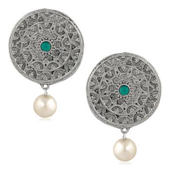 Green crystal earrings 1
