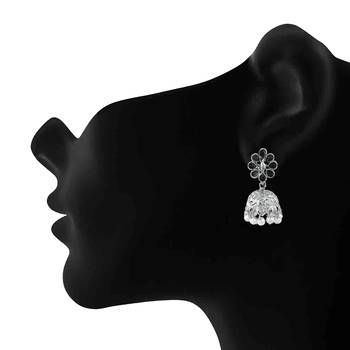 Black crystal earrings 2