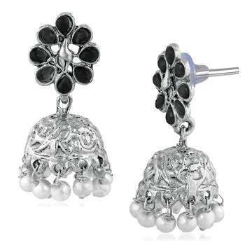 Black crystal earrings 3