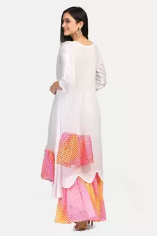 white kurti pink  chikankari thread work leheriya pink garara nd dupatta with  leheriya border