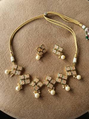Green necklaces 1