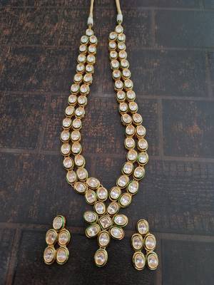 Green necklaces 1