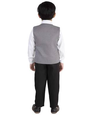 White plain cotton silk boys-suit 2