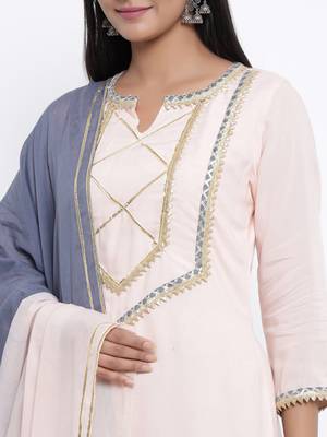Off-white woven viscose rayon palazzo-kurta 3