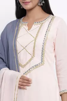 Off-white woven viscose rayon palazzo-kurta