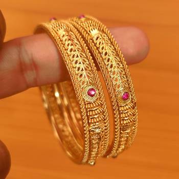 Red bangles-and-bracelets 3
