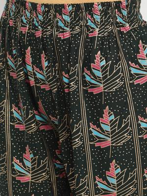 Prakhya Women's Printed Long Straight Rayon Kurta Set 6