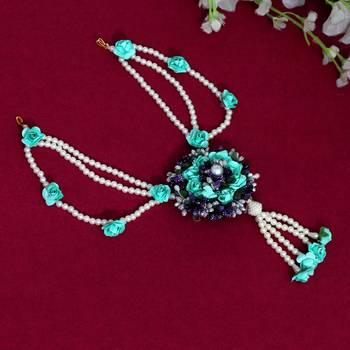 Green hair-accessories 2