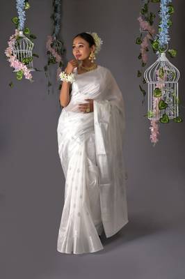 White woven banarasi silk saree with blouse 1