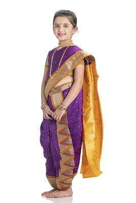 Bhartiya Paridhan Girls Ready To Wear Traditional 9 Var Magenta Shahi Mastani Saree With Stitched Blouse 2
