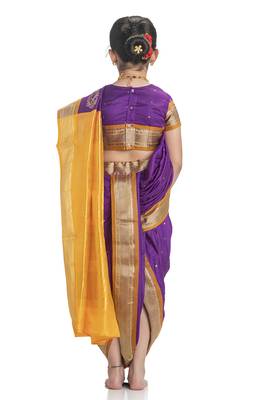 Bhartiya Paridhan Girls Ready To Wear Traditional 9 Var Magenta Shahi Mastani Saree With Stitched Blouse 4