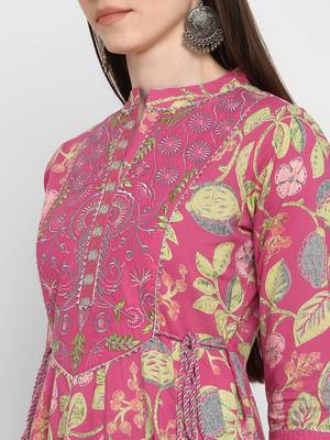 Printed & embroidered& gota patti Anarkali Cotton Coral Kurta 5
