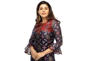 Maroon chanderi 3/4th sleeves solid women kurta with plazoo 2