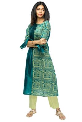 Green chanderi 3/4th sleeves solid women kurta set 1