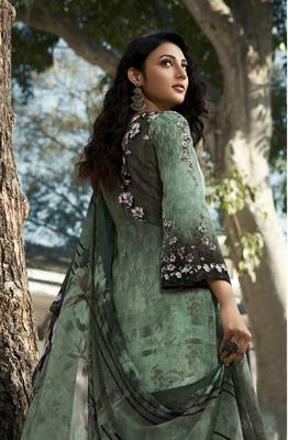 Green digital print crepe salwar 2