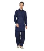 Royal Kurta Men's Silk Blend Solid Kurta Pyjama