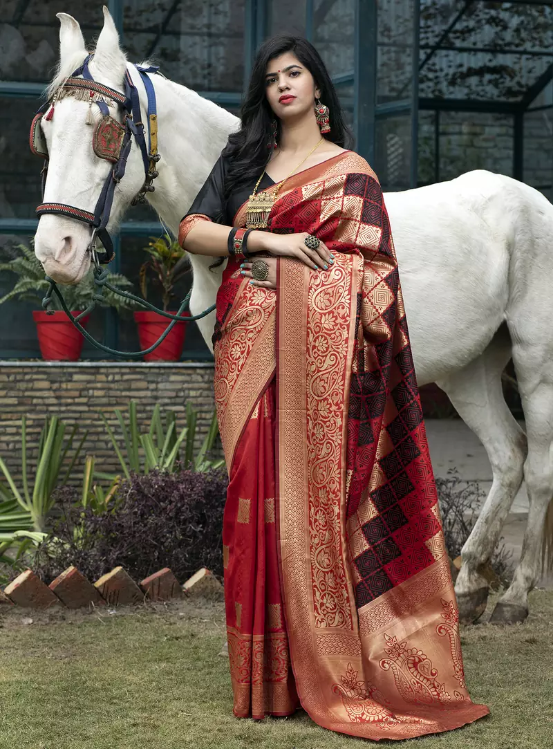 Red Banarasi Weaving Silk Traditional Rajwadi saree