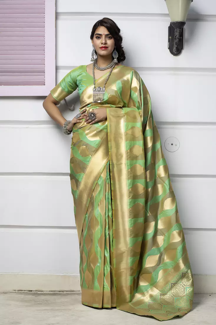 Green Banarasi Weaving Silk Traditional Maharani Saree