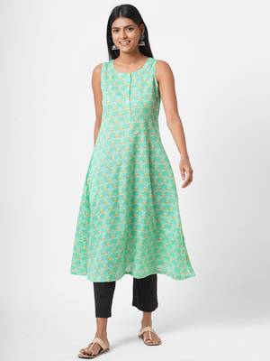 Flex print sleeveless kurta. 1