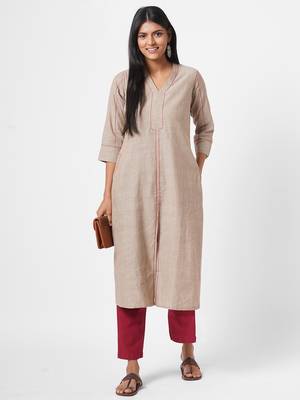 Khaadi kurta with embroidery in back 5