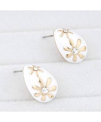 White Waterdrop Stud Earrings 1