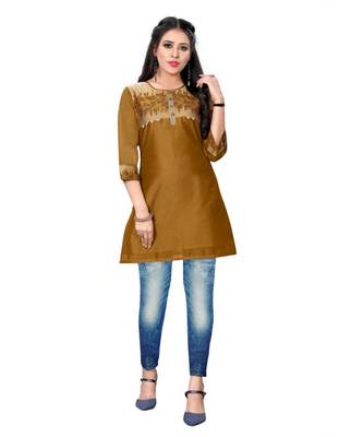Green chanderi 3/4th sleeves solid women kurta 2