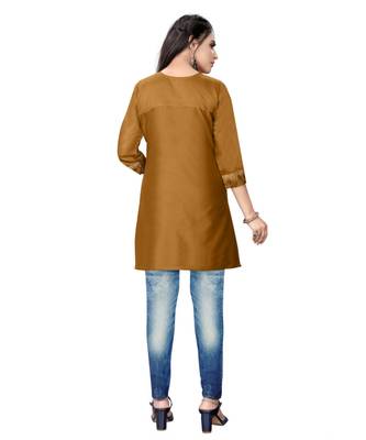 Green chanderi 3/4th sleeves solid women kurta 3