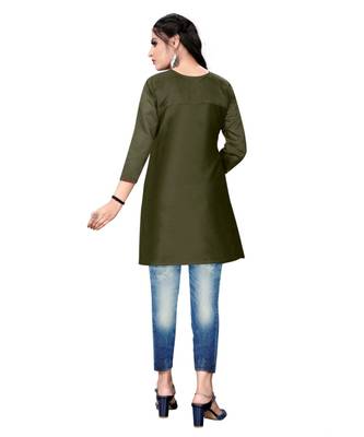 Green chanderi 3/4th sleeves solid women kurta 3