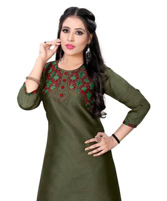 Green chanderi 3/4th sleeves solid women kurta 4