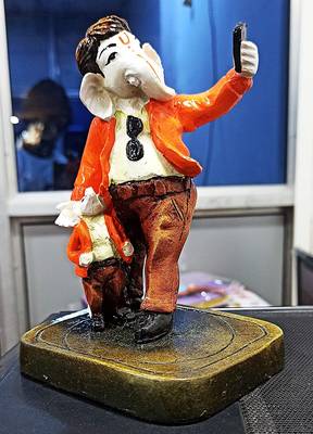 Selfie Ganesha Showpiece For HomeDecor 5