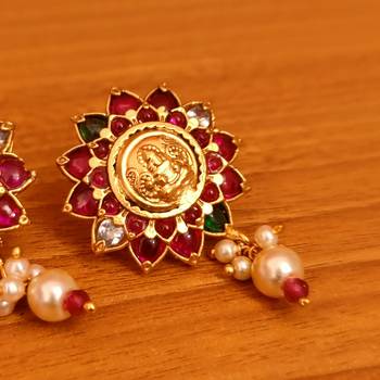 Multicolor studs 2