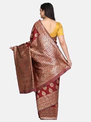 Maroon Jacquard Cotton Printed Saree With Blouse 4