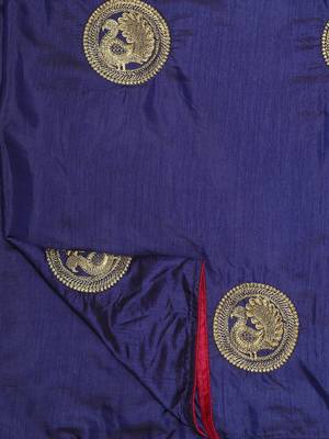 Blue Embroidered Silk Saree With Blouse 7
