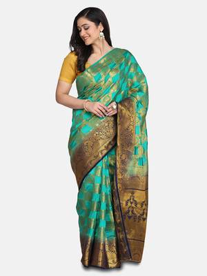 Green Printed Banarasi Silk Saree With Blouse 3