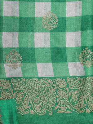 Green printed art silk saree with blouse 4