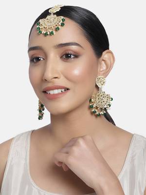Matte Finish Traditional Kundan & Faux Pearl Chandbali Earrings with Maang Tikka Set  1
