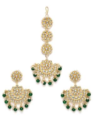 Matte Finish Traditional Kundan & Faux Pearl Chandbali Earrings with Maang Tikka Set  2