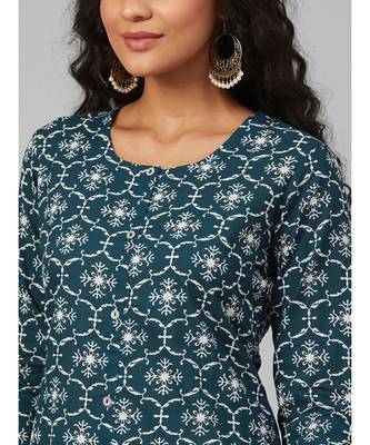 Blue and white Printed Kurta  with Flacket on front 2