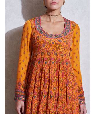 Round Neck Full Sleeves Kurta With Churidar And Dupatta 6