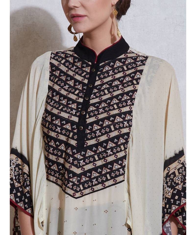 Band Collar Extended Sleeves Floral Kurta With Inner