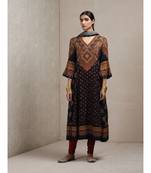 Round Neck 3/4 Sleeve Long Printed Kurta With Legging And Dupatta