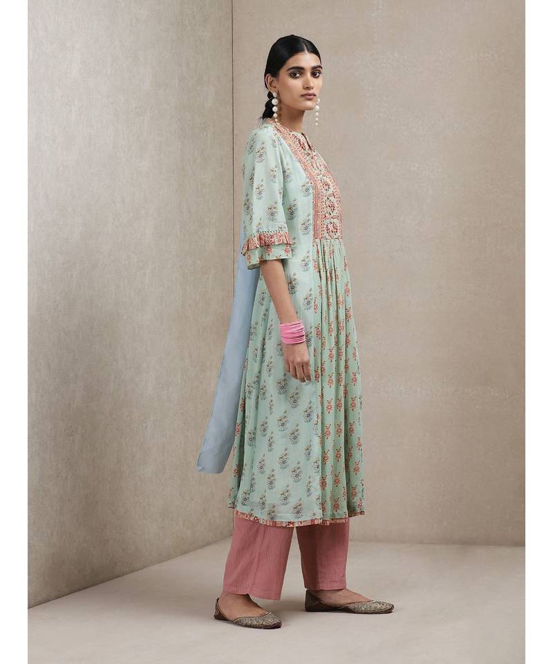 Band Collar 3/4 Ruffled Sleeve Printed Kurta With Pants