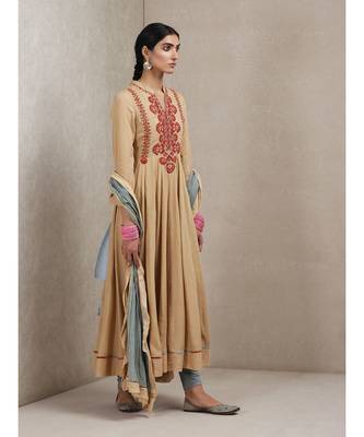 Band Collar 3/4 Sleeve Embroidered Yoke Kurta With Legging And Dupatta 2