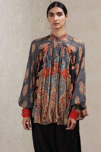 Band Collar Flared Sleeves Black Kurti