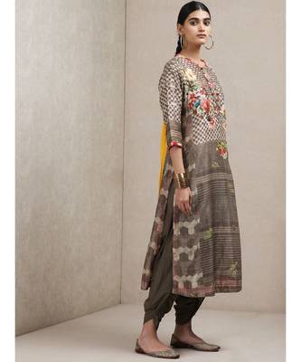 Grey Floral Print Kurta Set 3