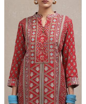 Red Embroidered Kurta With Pant And Dupatta 5