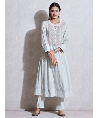 Band Collar 3/4 Sleeve Long Solid Kurta With Embroidered Yoke And Palazzo 1