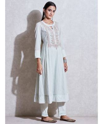Band Collar 3/4 Sleeve Long Solid Kurta With Embroidered Yoke And Palazzo 4