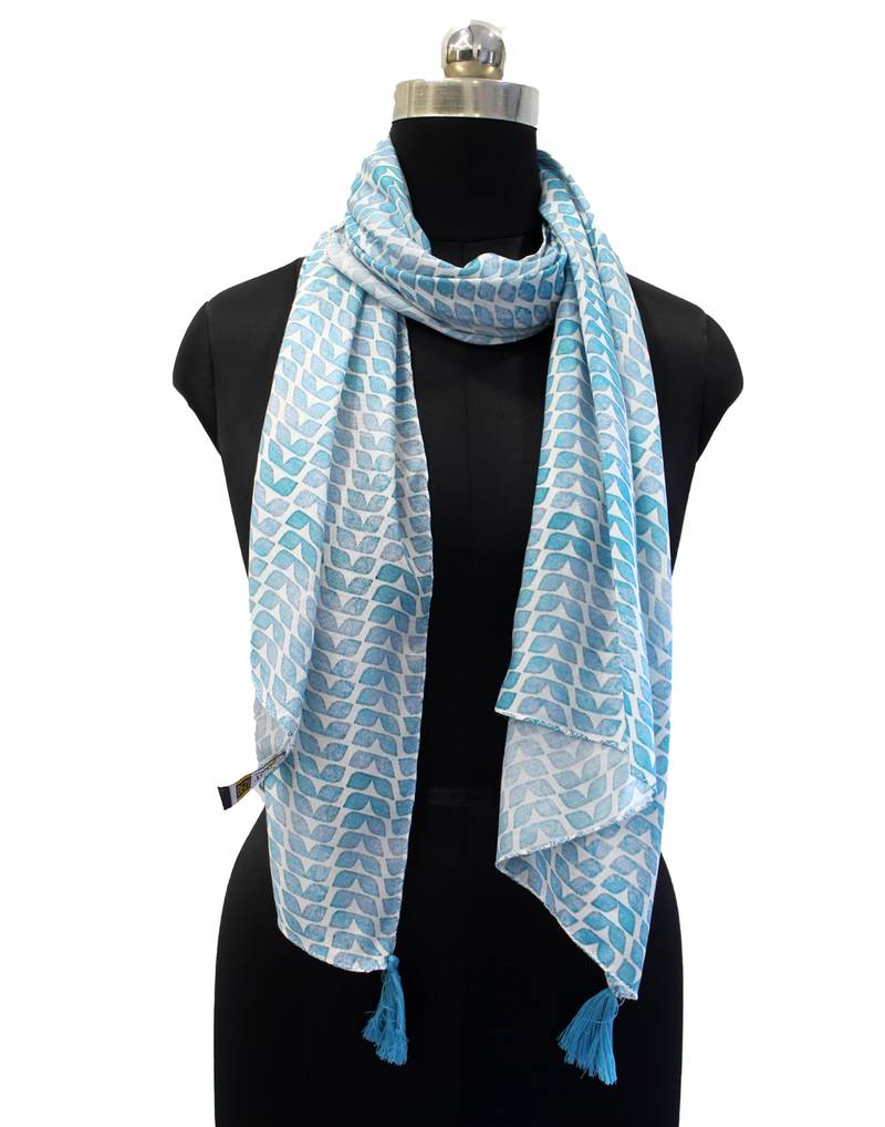 Appealing Muslin Fabric Multicolor Printed women scarf/Stoles With Tassels