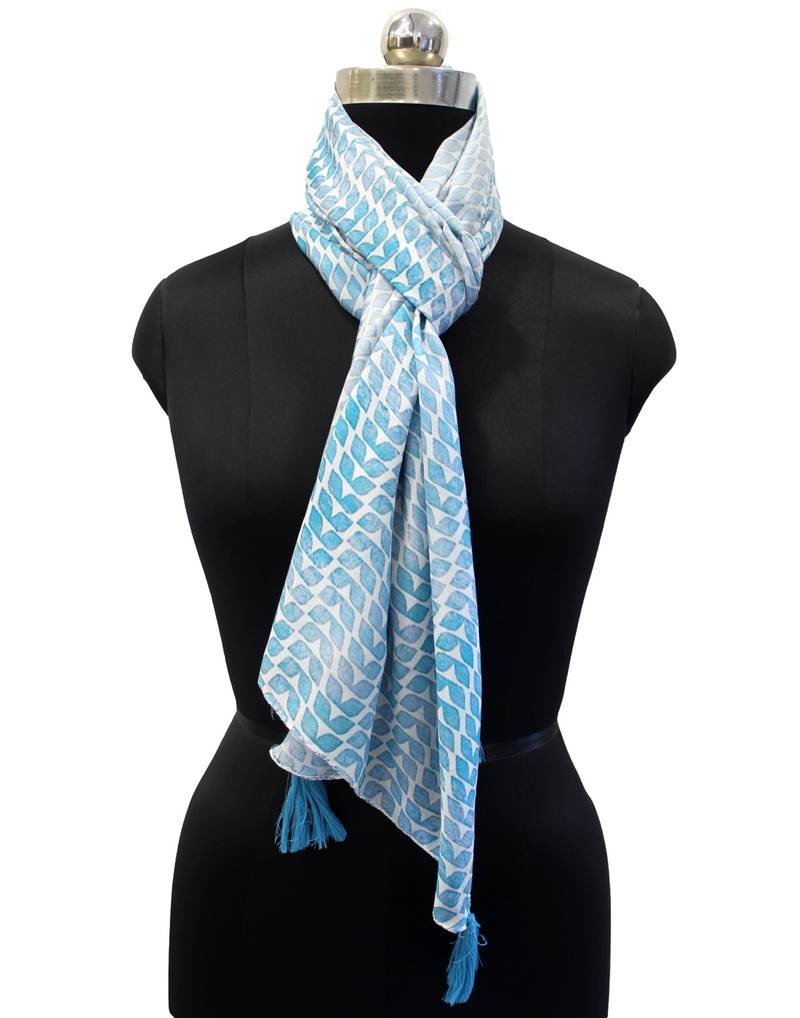 Appealing Muslin Fabric Multicolor Printed women scarf/Stoles With Tassels